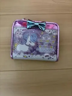 Dreaming of unicorn 二つ折り財布　新品、未使用