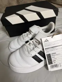 adidas スニーカー　17cm 新品 キッズスニーカー