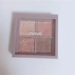 【最終値下げ】人気中華　韓国　コスメ　NOVO桜の物語4色アイシャドウ 高発色