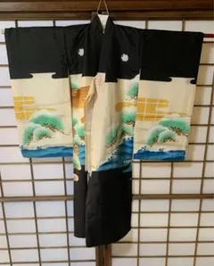 祝い着男子供 産着熨斗目着物 正絹羽二重地 黒地に城と波と松に鷹の絵羽柄 T72