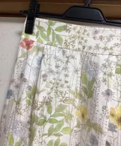 美品リバティイルマスカート AMACA ニーム　クレスピ　パークス　テチチのサムネイル