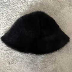 黒ファーバケットハット