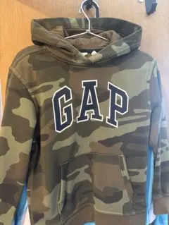 GAP 迷彩柄 フード付きパーカー