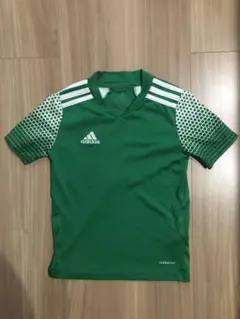 adidas グリーン Tシャツ 130cm