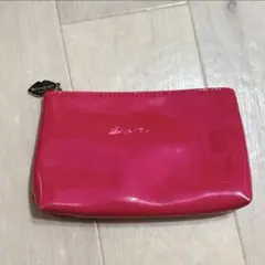 YSL イヴサンローラン　ジッパー付きのレザー調ポーチ　ノベルティ新品未使用