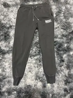 DIESEL ディーゼル ベロアパンツ ジョガー スウェット ゴールド刺繍 DIESEL ディーゼル ベロアパンツ ジョガー スウェット ゴールド刺繍