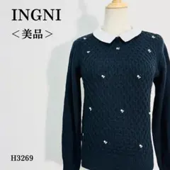 【美品】イング 襟付きニットトップス ビジュー付き 背面涙開き M ネイビー