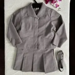 【ウール100% 】BRANSHESの女の子用 グレーのフォーマルスーツ　110