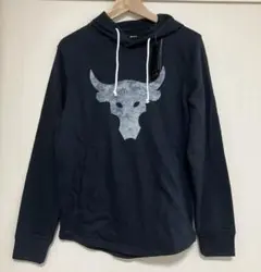 【新品未使用】Under Armour ブラックパーカー MD