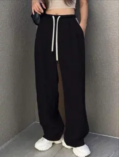 ラインパンツ