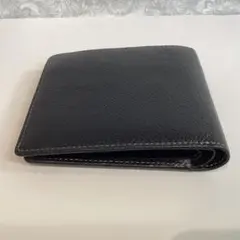 レザー製 黒 二つ折り財布