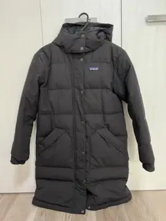 Patagonia ブラック ダウンジャケット フード付き