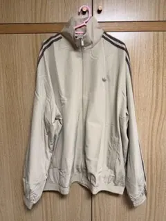 adidas originals オーバーサイズトラックジャケット KD6297