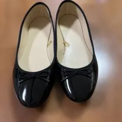 ジーユーブラックリボン付きバレエシューズ