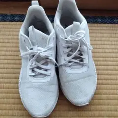 PUMA スニーカー ホワイト 26.5cmのサムネイル
