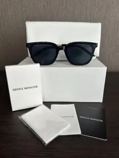 新品未使用！GENTLE MONSTER LASOLA ブラックのサムネイル
