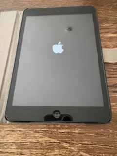 iPad mini 第1世代 16GB Wi-Fiモデル（ピンクケース付き）のサムネイル
