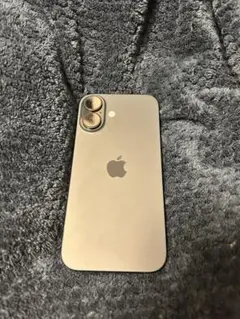 ✓✨ほぼ未使用✨iPhone16 pro 256GB❣️100% ナチュラル 茶 - メルカリ