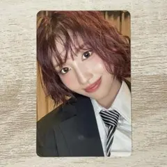 ② TWICE モモ MISAMO play 初回限定盤B トレカ