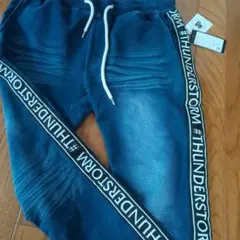 新品タグ付き　スリムデニム　Мサイズ