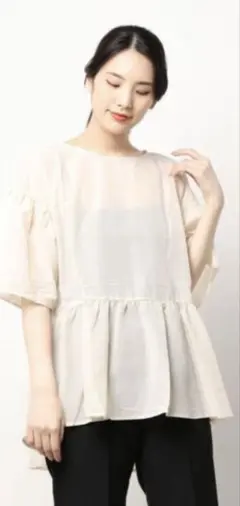 Te chichi TERRASSE テチチテラス　バックリボンブラウス　キナリのサムネイル