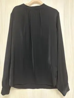 URBAN RESEARCH ブラックブラウス