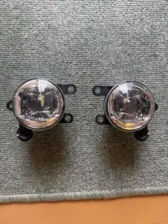 ダイハツ純正 LA600S LEDフォグランプレンズ 08580-K9000 ダイハツ純正 LA600S LEDフォグランプレンズ 08580-K9000 - メルカリ