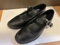 ブラック ストラップ付き パンプス