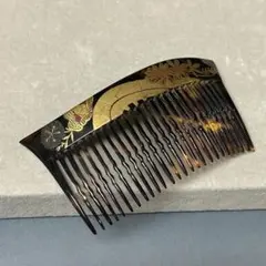 新品】Dior 木製コーム 装飾的な彫刻付き - メルカリ