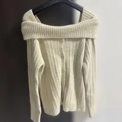 アイボリー オフショルダー ニット セーター