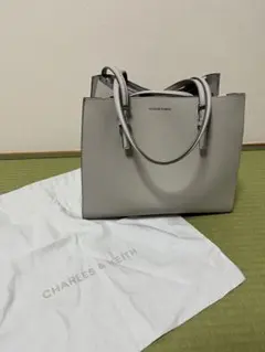 CHARLES & KEITHサンサ クラシックダブルハンドルトートバッグ