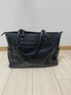 ビジネスバッグ　黒肩掛けバッグ