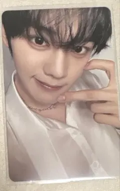 ZB1 ギュビン ICONIK タワレコ 特典 白衣装 トレカ