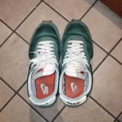 NIKE スニーカー グリーンのサムネイル