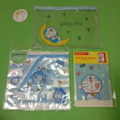☆新品☆ドラえもん　ジッパーバッグ　お薬手帳ケース　ポーチのサムネイル