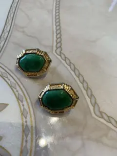 緑色石 八角形 スタッドイヤリング