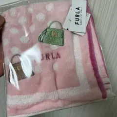 新品FURLA ピンク ドット柄 タオルハンカチのサムネイル