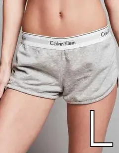 calvin klein ショートパンツ