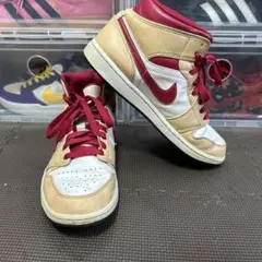 Nike Air Jordan 1 ホワイト/ベージュ/レッドのサムネイル