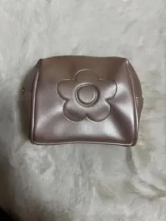 マリークヮント MARY QUANT ポーチ　エンボスデイジーパールピンク