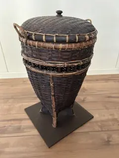 籐と竹の蓋付き 収納バスケット アンティーク アジア手工芸　置物