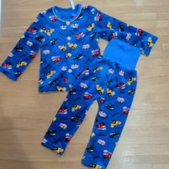 青い車両柄の長袖パジャマ