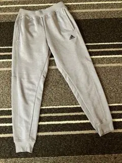 adidas グレー ランニングパンツ スリムフィット　S