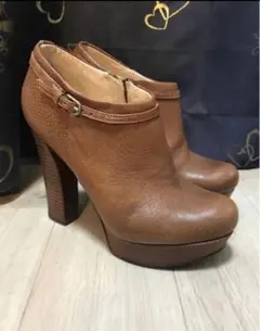GUESS ブラウン ブーティのサムネイル
