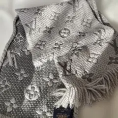 G*O様 LOUIS VUITTON グレー マフラー - メルカリ