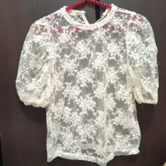 INGNI アイボリー レース パフスリーブ トップス