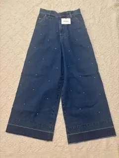 MUVEIL 新品⭐︎未使用ビーズ装飾付きワイドデニムパンツのサムネイル