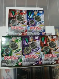 仮面ライダーゼッツDXライダーカプセムセットEＸノイズバージョン01～05セット