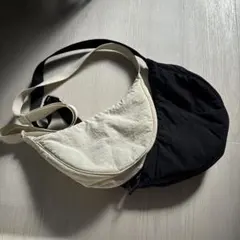 ユニクロ　ショルダーバッグ