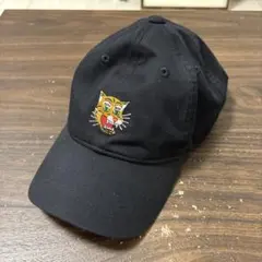 ONITSUKA TIGER 猫刺繍 黒キャップ